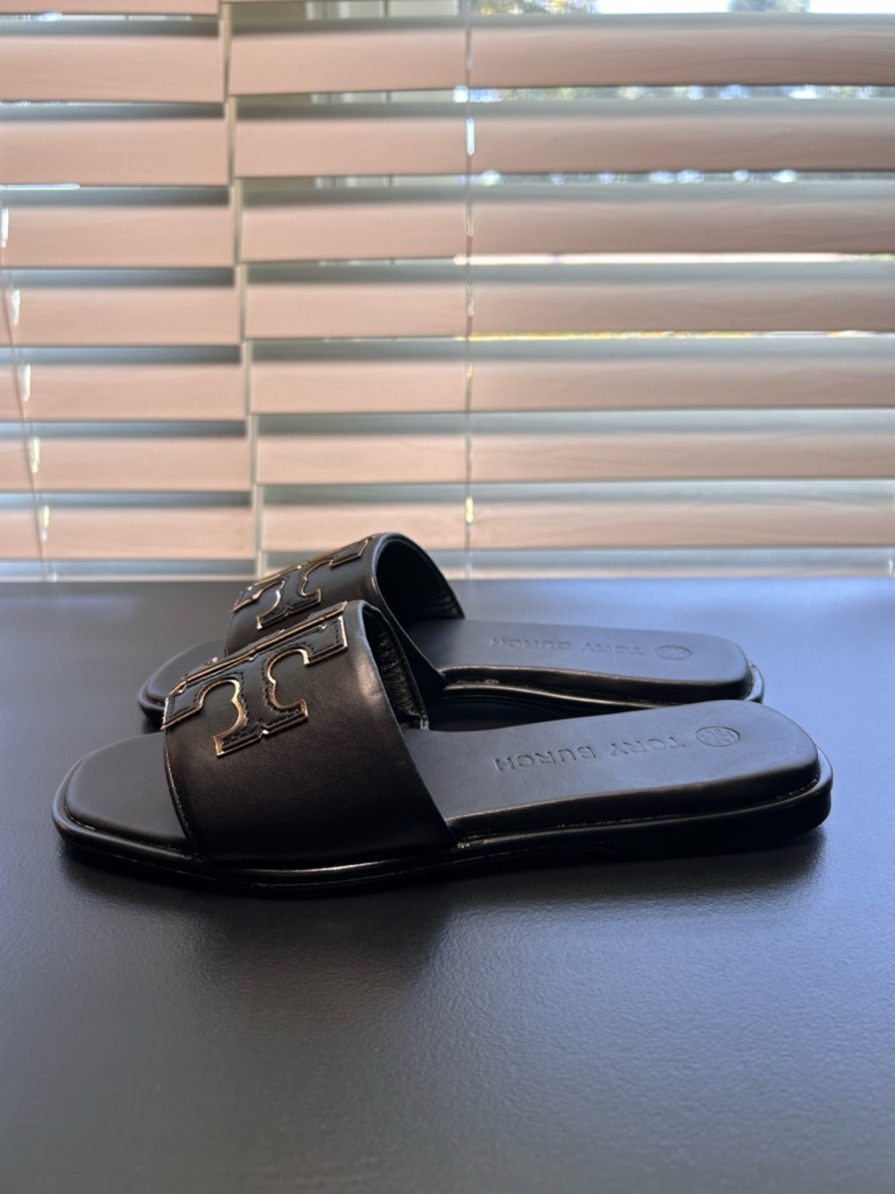 Tory Burch Black Leather DOUBLE T SPORT SLIDE Sandals with Gold Trim Logo 7.5 - Picture 6 of 8